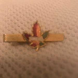 Ottawa family tie clip Ottawa family tie clip1950sish era
